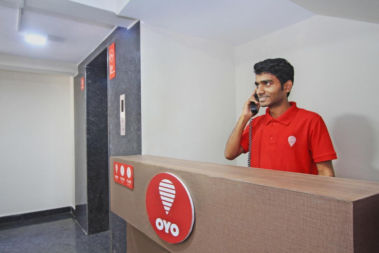 Vaccinated Staff - Oyo 10379 Hotel Varcity Sapphire Bangalore Exterior photo